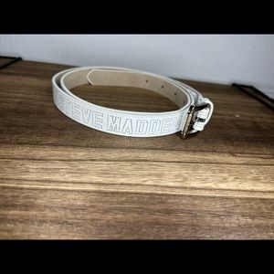 Steve Madden white belt